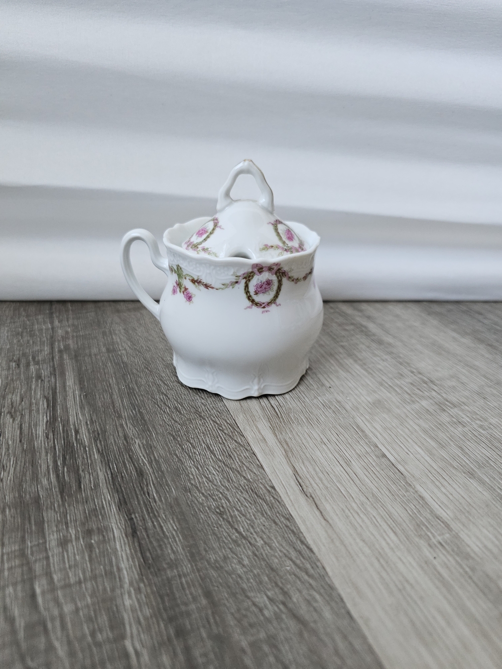 Porcelain Covered Sugar Bowl with Pink Rose Garland - Picture 10 of 16